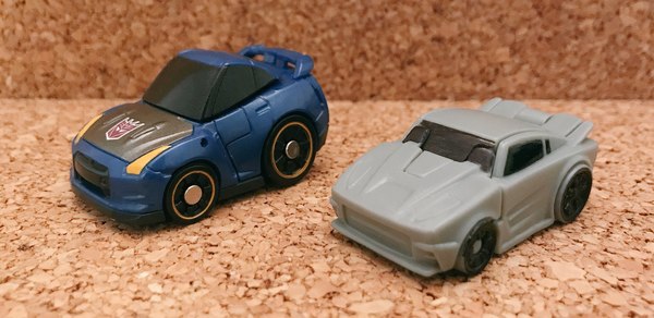 Transformers The Last Knight Tiny Turbo Changers In Hand Look At Soundwave And Blackout 08 (8 of 10)